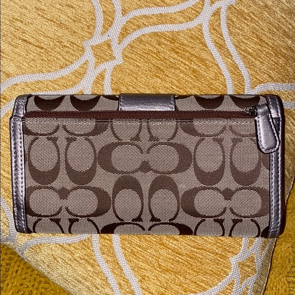 coach wallet & checkbook holder! - Picture 3 of 8